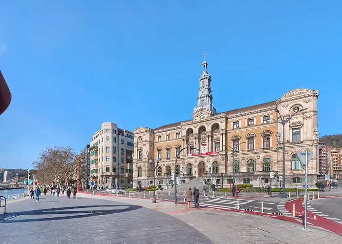 Ayuntamiento Cerca Del Casco Viejo & Parking * Bilbao