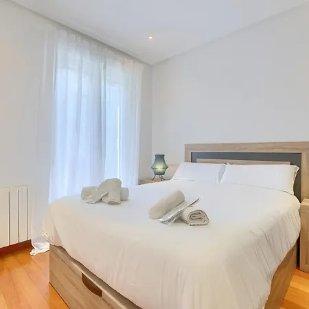 Ayuntamiento Cerca Del Casco Viejo&parking Apartamento *