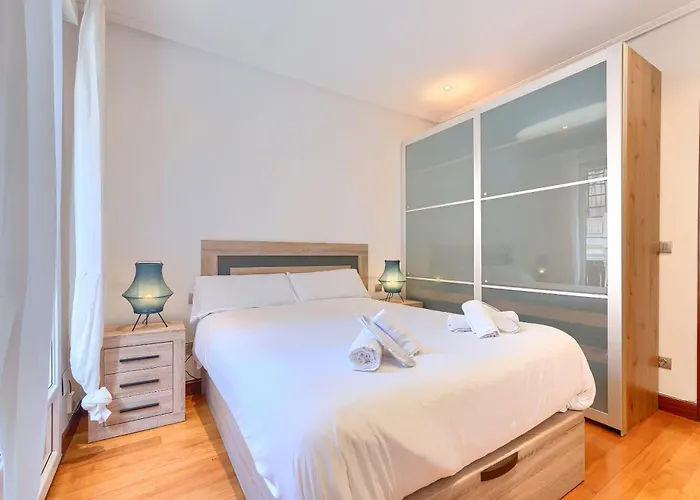 Ayuntamiento Cerca Del Casco Viejo&parking Apartamento