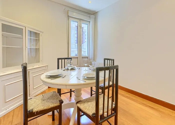 Ayuntamiento Cerca Del Casco Viejo&parking Bilbao