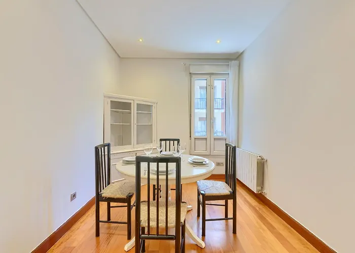 Апартаменты Ayuntamiento Cerca Del Casco Viejo & Parking