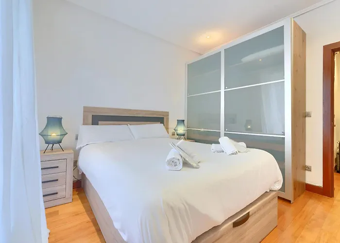 Ayuntamiento Cerca Del Casco Viejo & Parking *