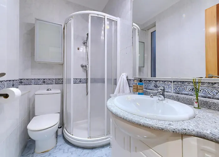 Ayuntamiento Cerca Del Casco Viejo & Parking Апартаменты *